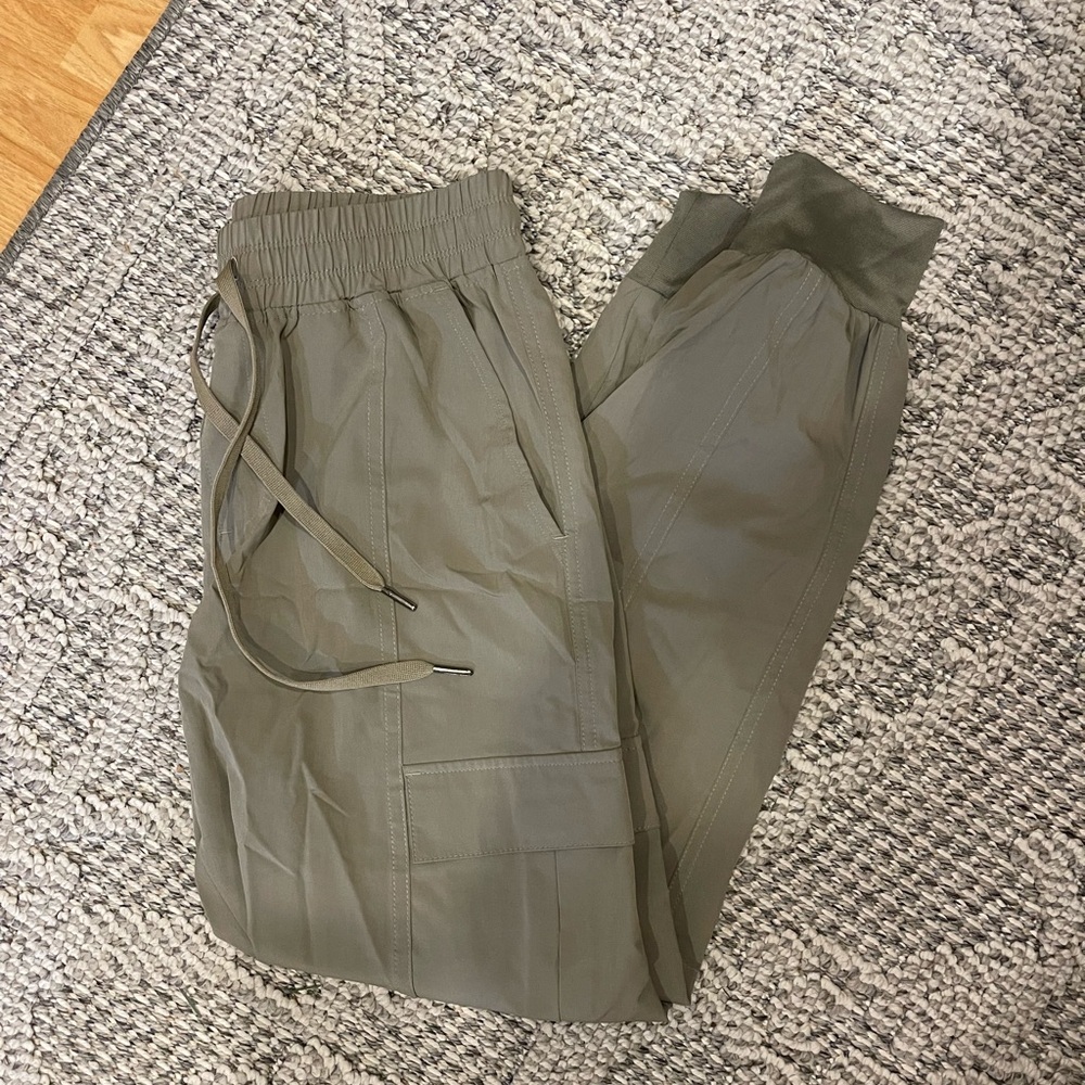 Green Cargo Joggers - size Small
